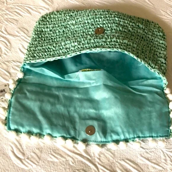 NWOT Shiraleah Linda ladies Clutch in a lovely soft sea foam green woven fabric. - Picture 6 of 8
